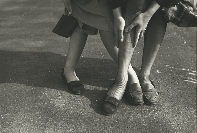 Saul Leiter - Kathy and Gloria (variant), ca. 1949