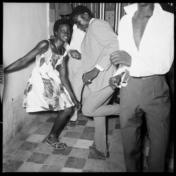 Malick Sidibé - Sans cavalière je peux danser, 1964