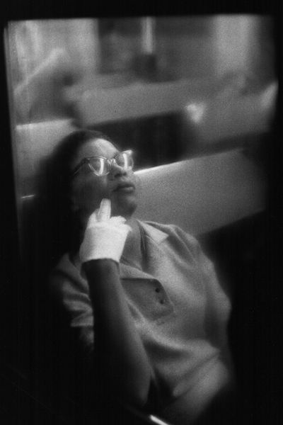 Louis Stettner - Woman with White Glove, Penn Station, 1958