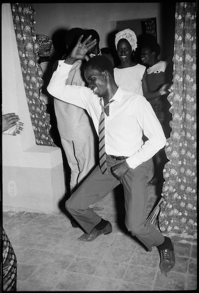 Malick Sidibé - Danseur méringué, 1964