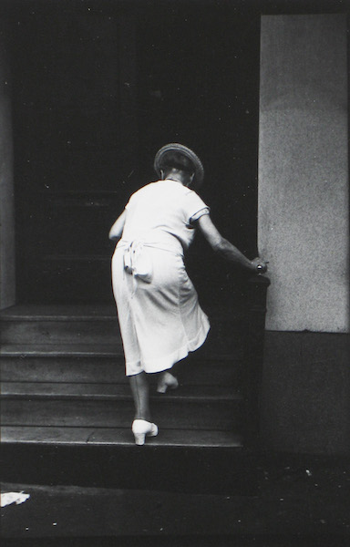 Saul Leiter - Across the street, c. 1956