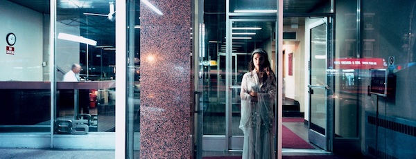 Elinor Carucci - Waiting in the lobby, Diary of a dancer, 2000-2003, Chromogenic print, 23 x 50 cm